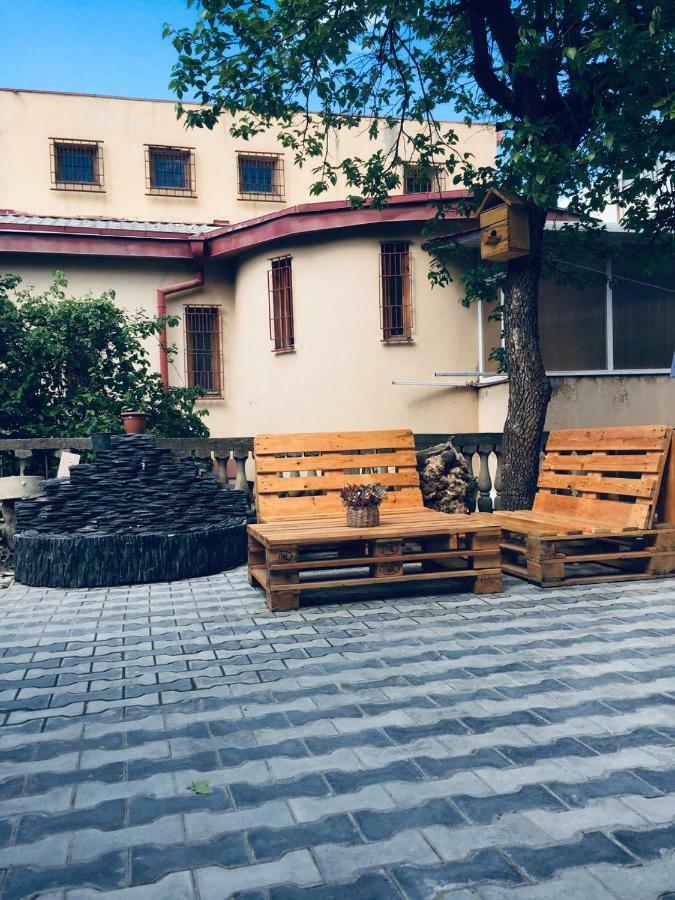 Birdhouse Rooms Tbilisi Ngoại thất bức ảnh